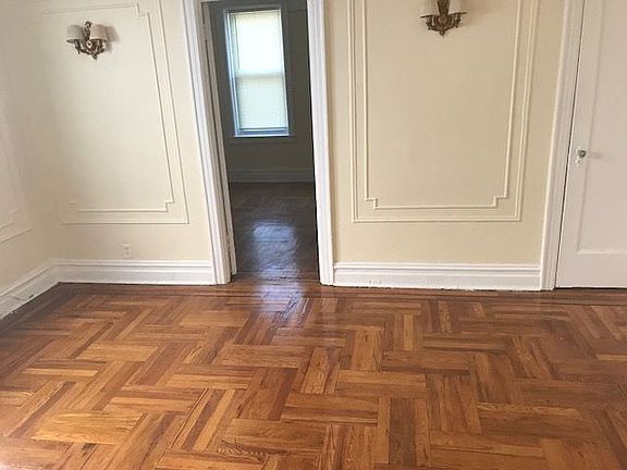 4th image of 4838 41st St APT 1R