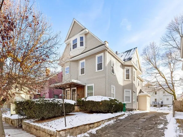 46 Quincy St, Medford, MA 02155