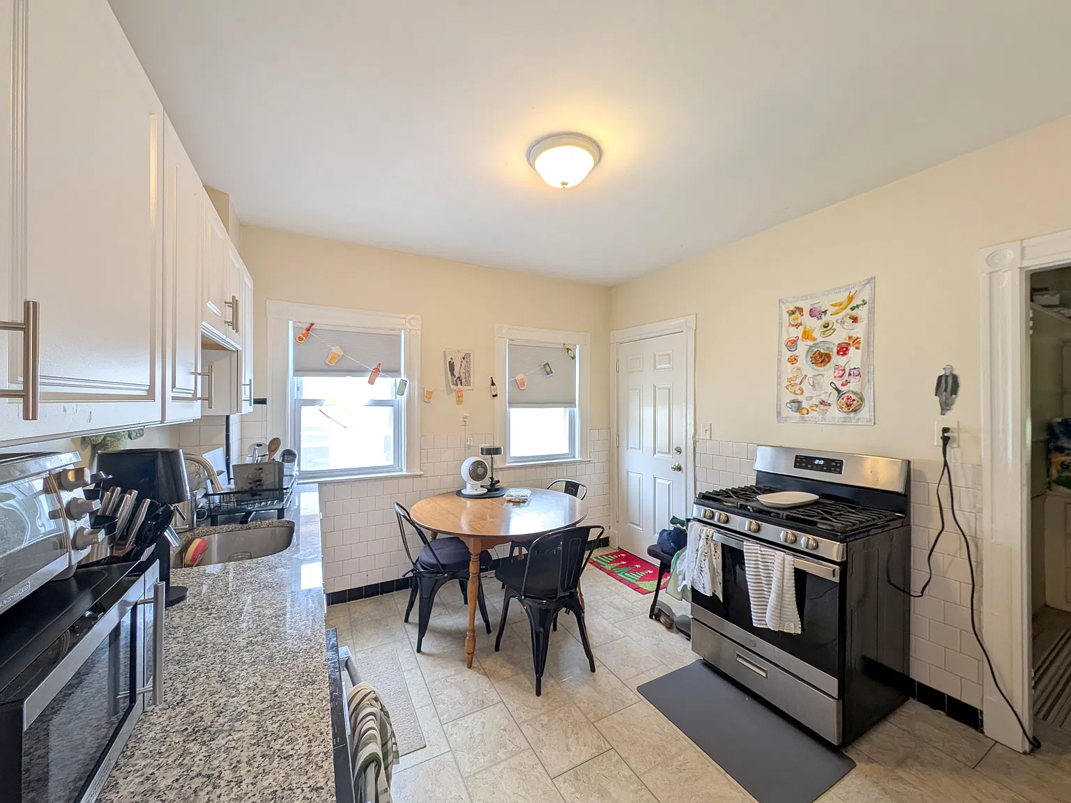 4 bed, $4,200 — Photo 2