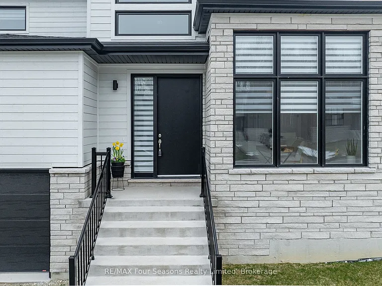 95 Goldie Ct — Photo 33