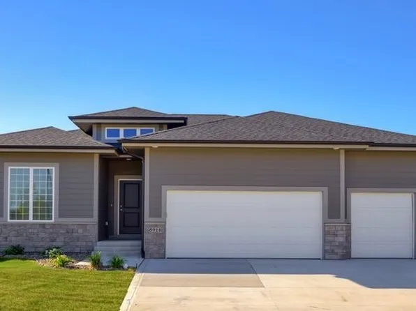8916 Beery Pl, Johnston, IA 50131