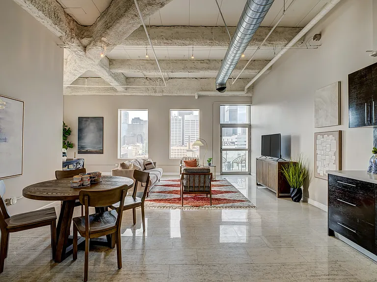 Thurman Lofts — Photo 4