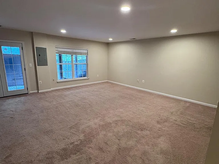 15666 Mendoza Ln — Photo 1
