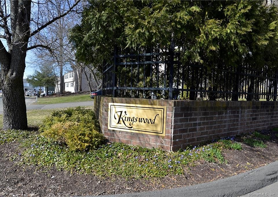 1st image of 72 Kingswood Dr #72