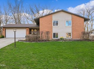 509 Clover Ln, Bolingbrook, IL 60440