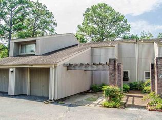 4749 Oakbrook Ct, Memphis, TN 38117