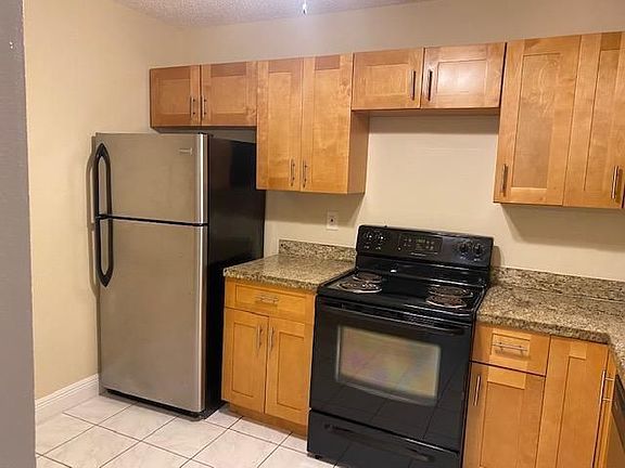 3rd image of 11564 NW 37th St