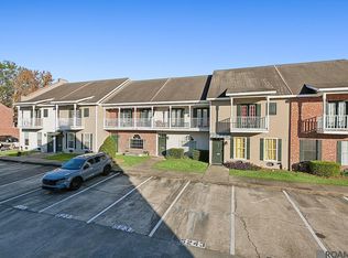 5233 Arlington Ct, Baton Rouge, LA 70820