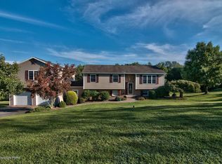 122 Terrace Ct, Kunkletown, PA 18058