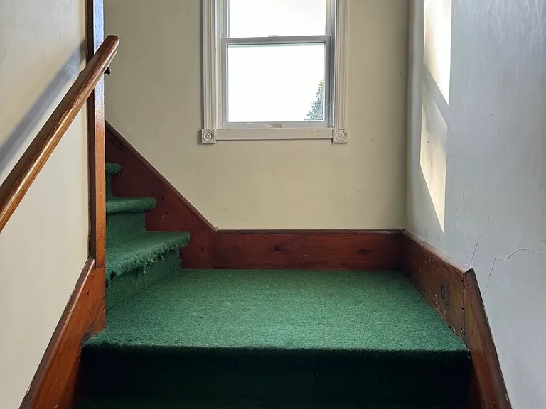 6121 Clinton St — Photo 19