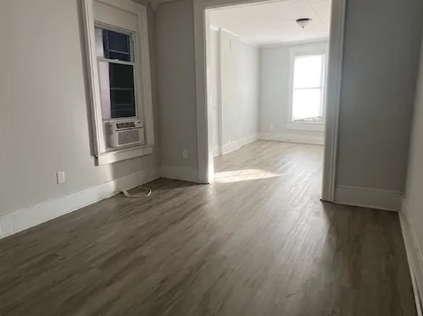 313 19th Street - 2nd floor east, 313 19th Loop E, Watervliet, NY 12189