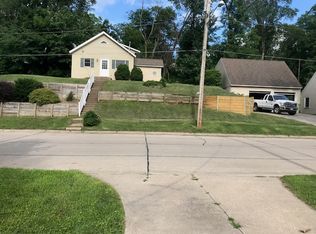 307 S Garnavillo St, Anamosa, IA 52205