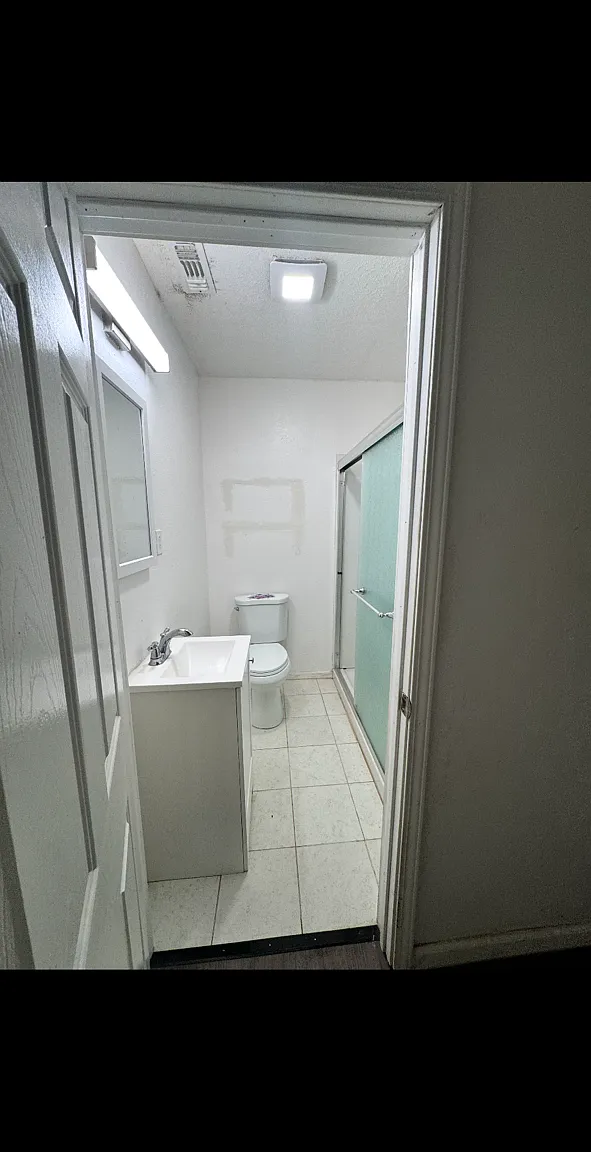 3 bed, 1500 sqft, $1,900 — Photo 2