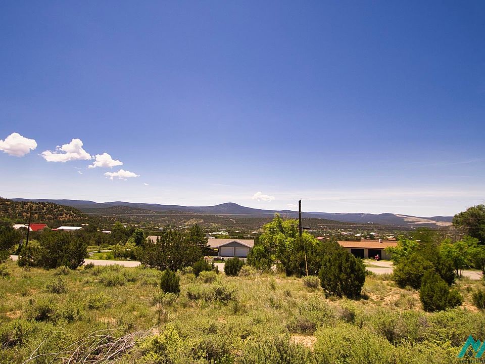 1st image of 121 Rincon Loop