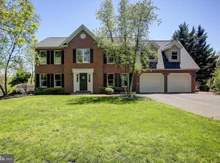 2635 Castlegreen Dr, Greencastle, PA 17225