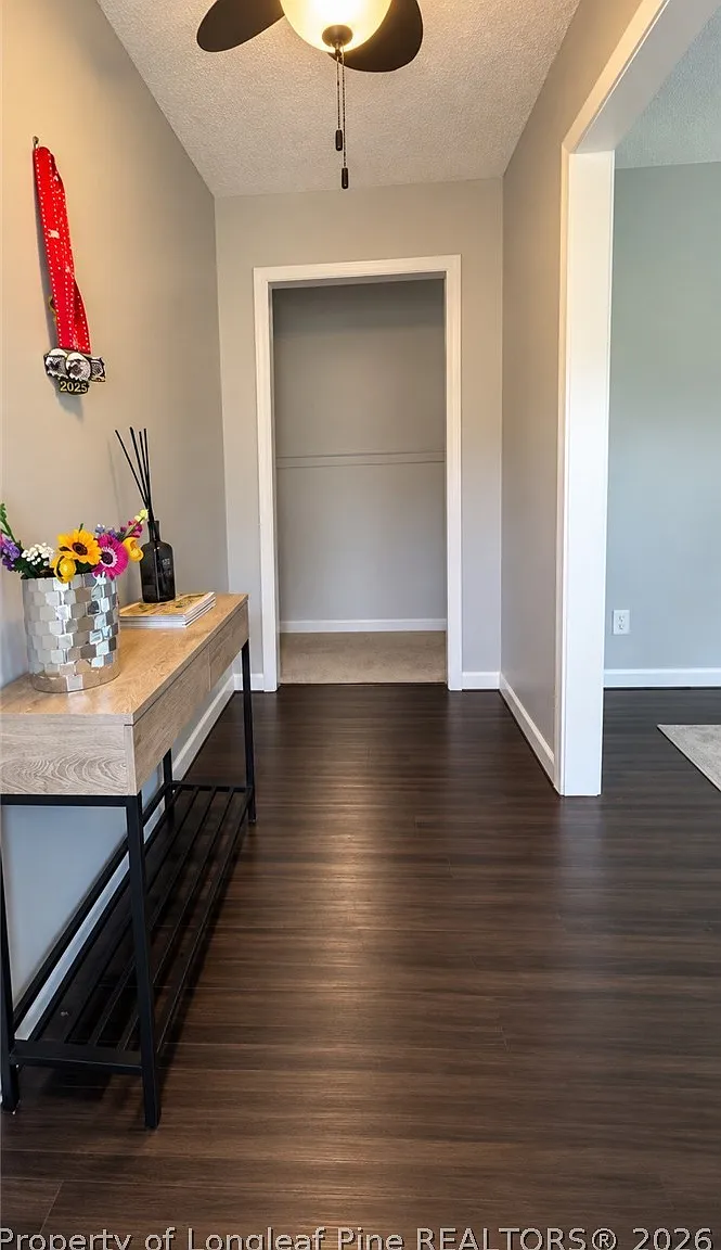 4 bed, 2.0 bath, 1715 sqft, $2,000 — Photo 2
