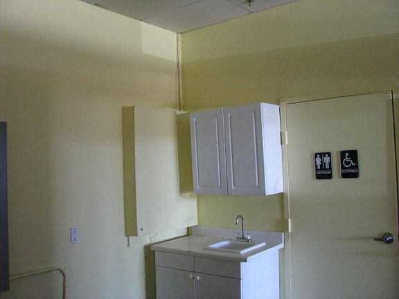 5th image of 1118 McDonough Pl