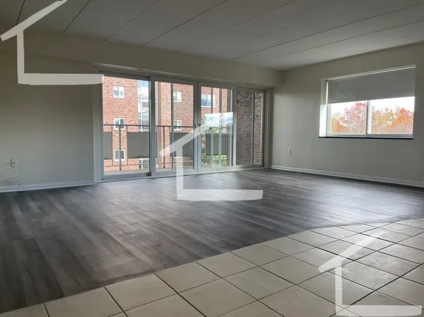 51B Hill Rd #A502, Belmont, MA 02478