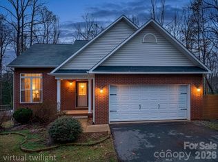 4927 Gateway Dr, Claremont, NC 28610