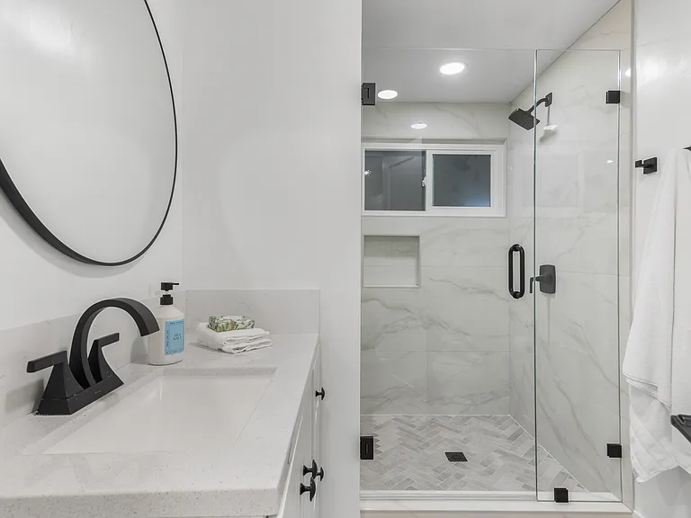 114 1/2 Onyx Ave — Photo 24