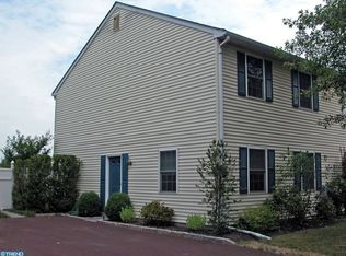 479 Indian Crest Dr, Harleysville, PA 19438