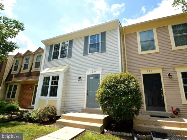 3926 Collis Oak Ct, Fairfax, VA 22033