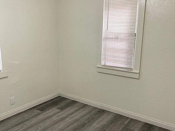 3rd image of 9556 1/2 Cortada St