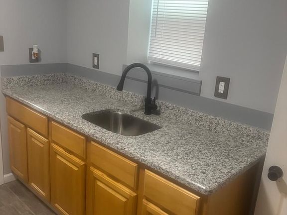 5th image of 2434 N 30th St
