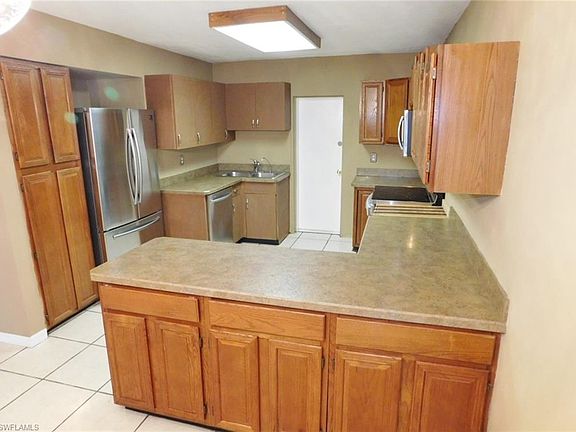 5th image of 357 Park Lane Dr