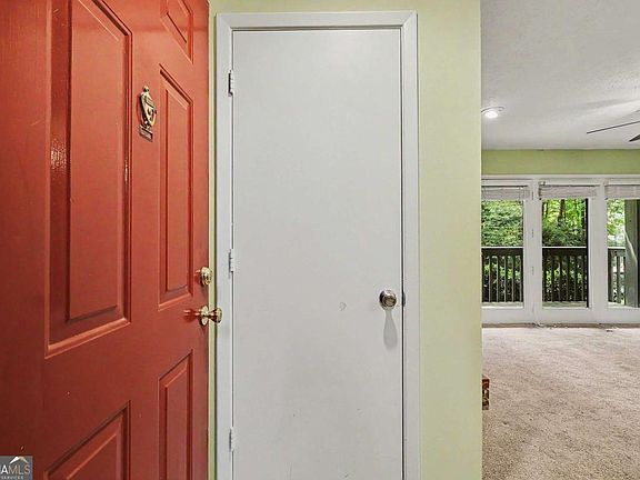 4th image of 413 Tuxworth Cir