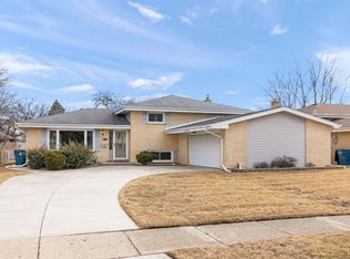 543 N Plamondon Dr, Addison, IL 60101