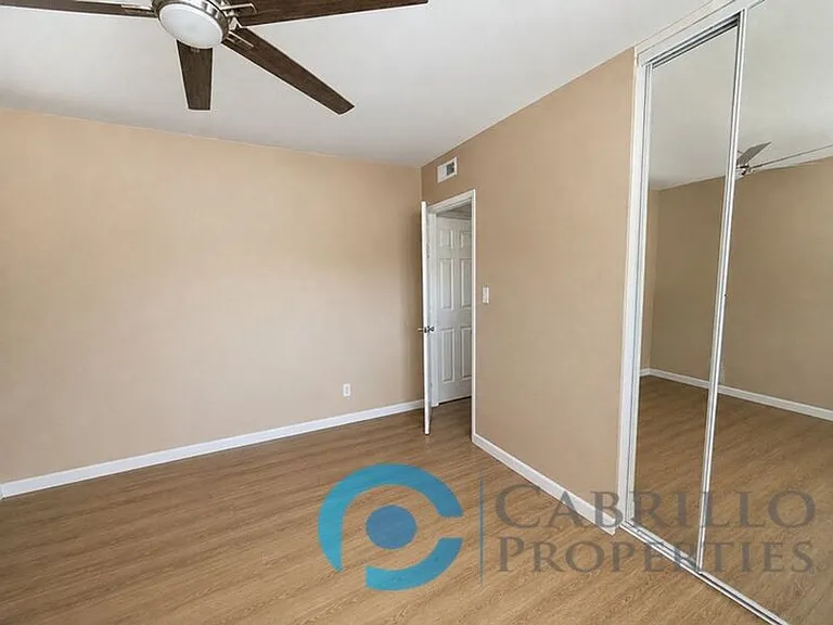3112 30th St #11 — Photo 3