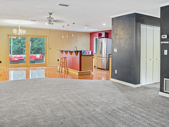 5th image of 1032 Espinado Ave