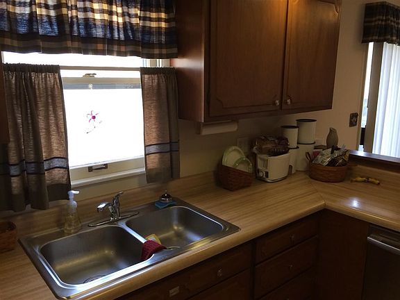 2nd image of 201 S Edgewood Dr