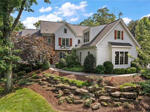 135 Greenwood Rd, Pittsburgh, PA 15238