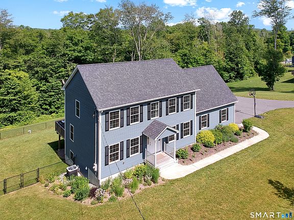 3rd image of 6 Branch Hill Road