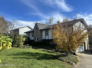 3100 Shropshire Blvd, Powell, TN 37849