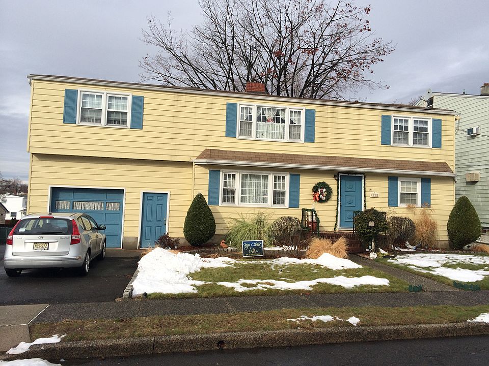 2nd image of 723 Monroe St