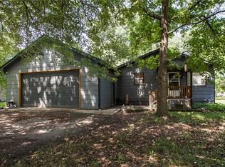 805 S Buckeye St, Garden City, MO 64747