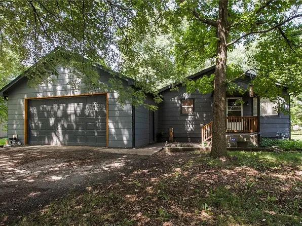 805 S Buckeye St, Garden City, MO 64747