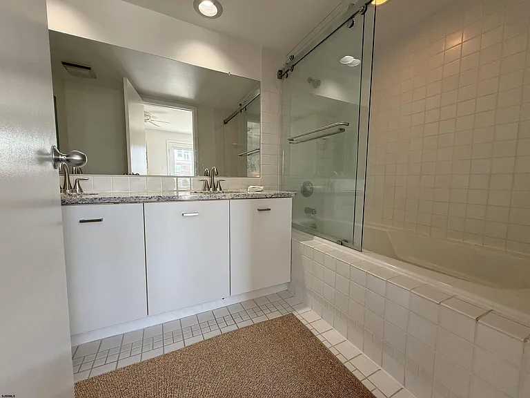 7701 Atlantic Ave #65 — Photo 24