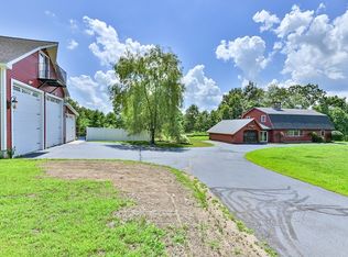 95 Charlton Rd, Dudley, MA 01571