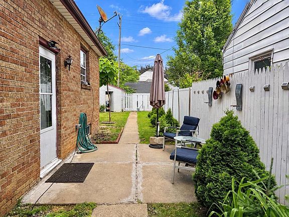 5th image of 214 S 65th STREET
