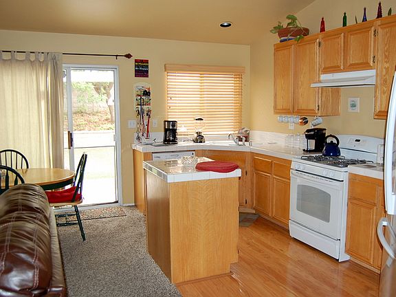 4th image of 29044 Whitegate Ln