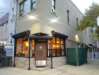 467 Grandview Avenue  image 1 of 15