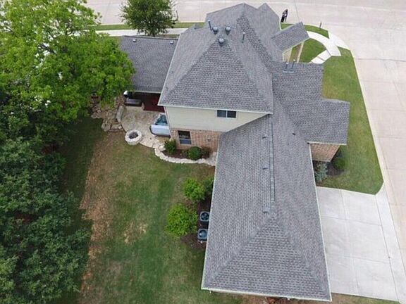 4th image of 3210 Northwood Dr