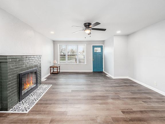 3rd image of 2320 Rankin Ave