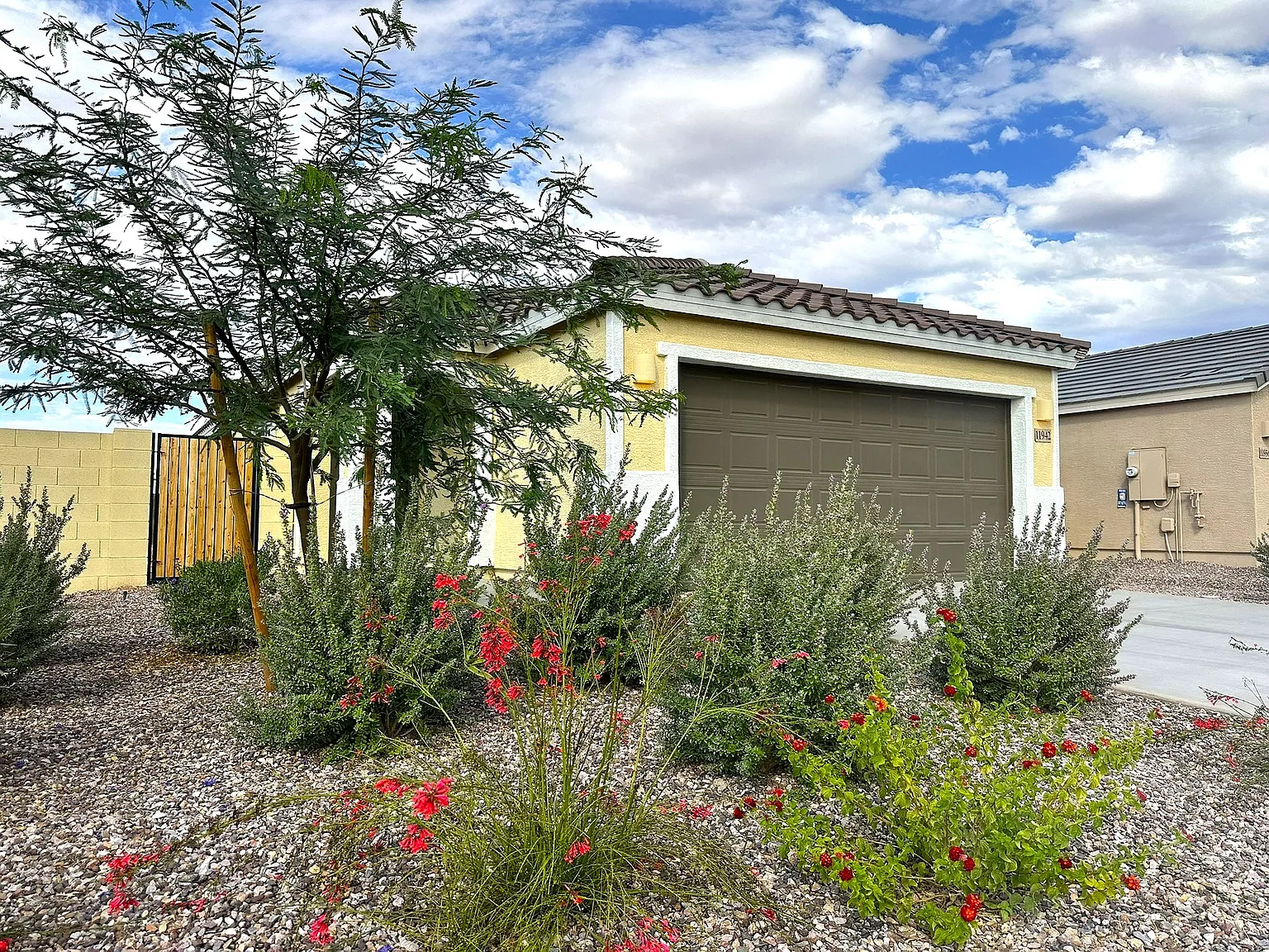 3 bed, 1177 sqft, $1,795 — Photo 2