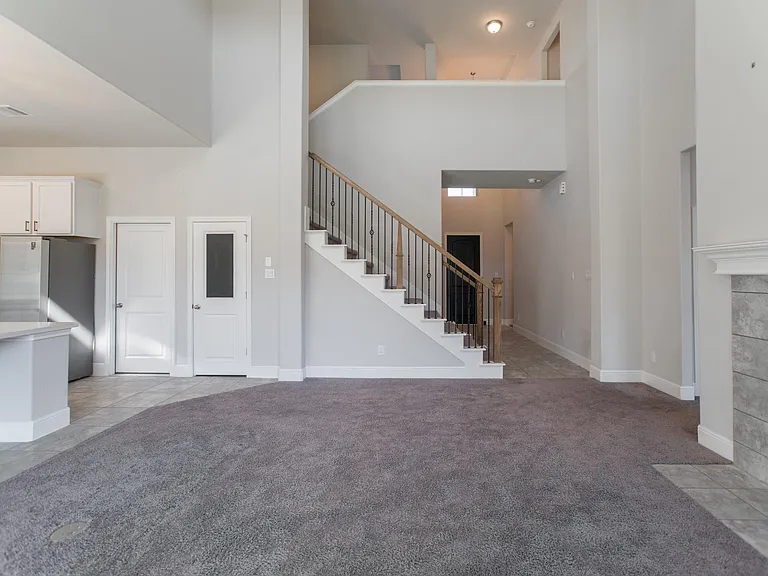 10054 Preserve Way — Photo 11