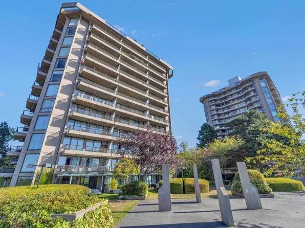 3760 Albert St #806, Burnaby, BC V5C 5Y8